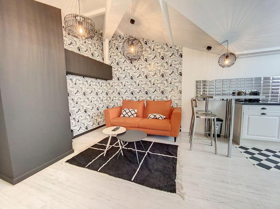Bienvenue A La Tatoo Room Bourgoin-Jallieu Exterior photo