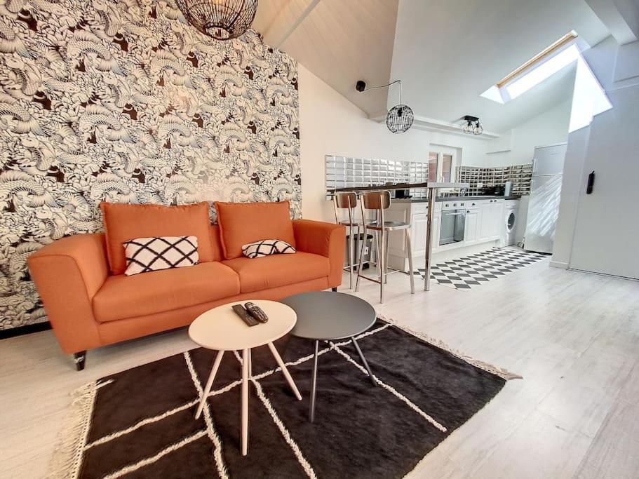 Bienvenue A La Tatoo Room Bourgoin-Jallieu Exterior photo